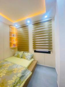 Nhỉnh 2 tỷ nhà mới đẹp phường 15 - Tân Bình - Chủ tặng full nội thất - Hẻm xe hơi trước cửa
